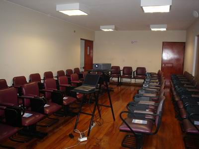Sala Colegio de Ingenieros, Encuentro Thursday, Lima
